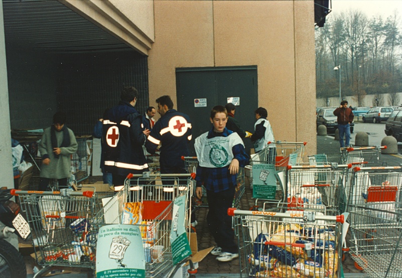 Prima colletta alimentare del Banco di Solidarietà di Como